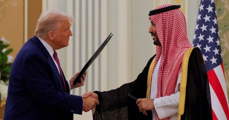 2025 05 13T161019Z 1 LYNXMPEL4C0VS RTROPTP 4 USA TRUMP GULF SAUDI 768x403