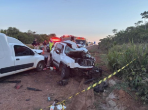 Acidente grave deixa dois mortos e interdita trecho da BR-163 entre Sinop e Itaúba